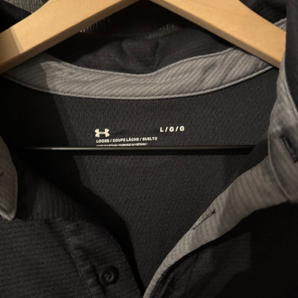 Mens Under Armour Lightweight Black Short Sleeve Polo - Picture 2 of 3